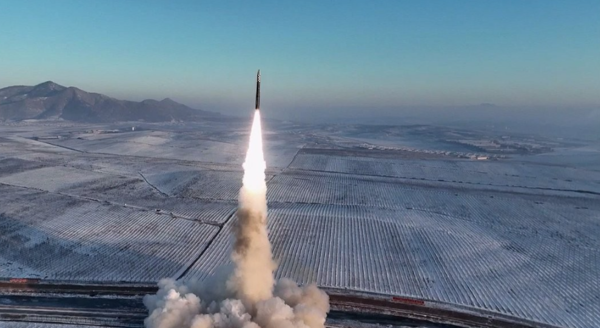북한 중앙TV, ICBM '화성-18형' 발사 영상 공개 [사진=연합뉴스]